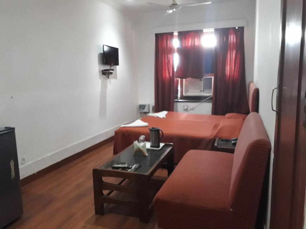Deep Hotel Lucknow Zewnętrze zdjęcie